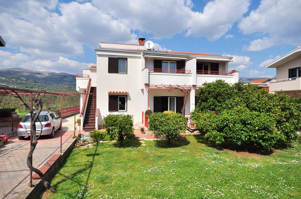 Apartments Zizic Kaštela Esterno foto