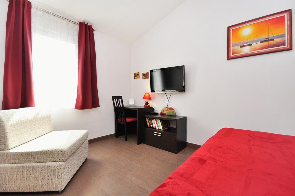 Apartments Zizic Kaštela Camera foto
